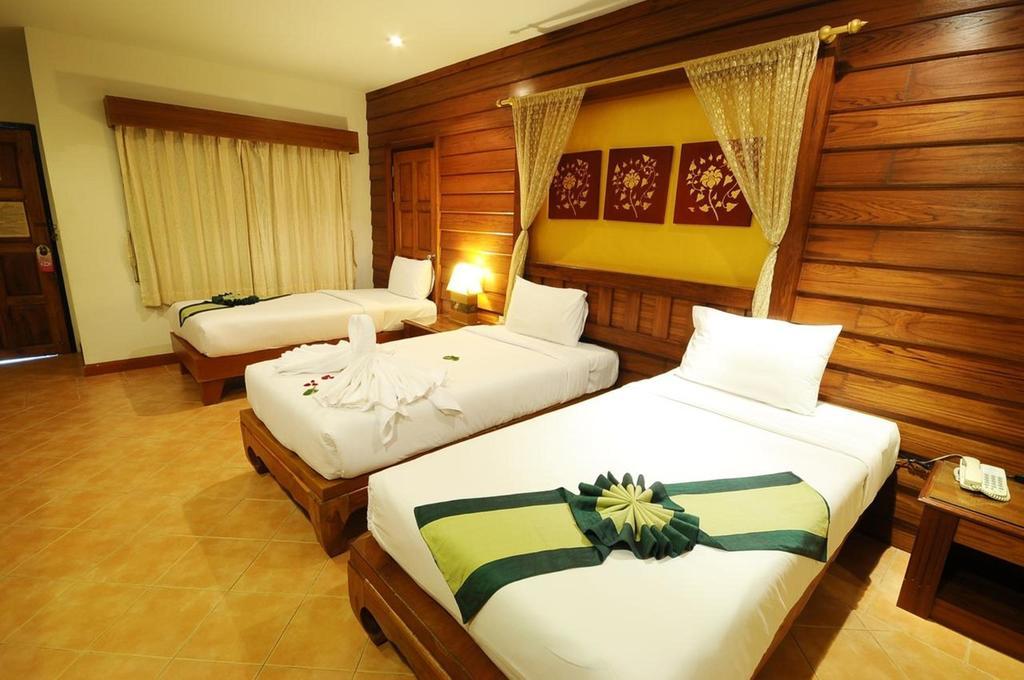 Bel Aire Patong Hotel Exterior photo
